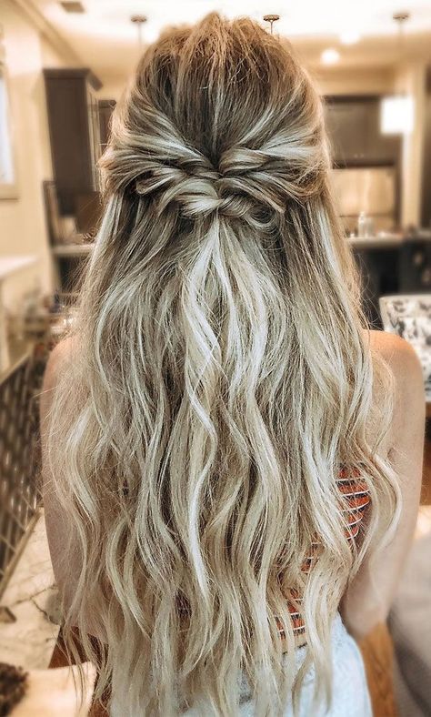 33 Best Half Up Half Down Hairstyles For Everyday To Special Occasion #hair #hairstyles #weddinghairstyles #promhair #braid #halfuphalfdown #halfuphalfdownhair Hairstyles For Everyday, Wedding Hair Half, Formal Hair, Half Up Half Down Hairstyles, Haircut Styles, Wavy Hairstyles, Wedding Hair Down, Bridal Hairstyles, Long Blonde