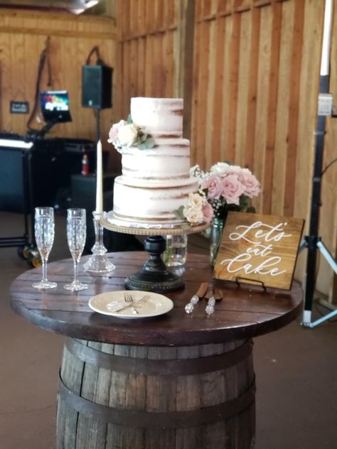 Small Cake Table Ideas, Wine Barrel Table Wedding, Wine Barrel Wedding Cake Display, Whiskey Barrel Table Wedding, Cake On Barrel Wedding, Cake Table For Wedding Ideas, Wedding Barrel Ideas, Wine Barrel Dessert Table, Whiskey Barrel Dessert Table