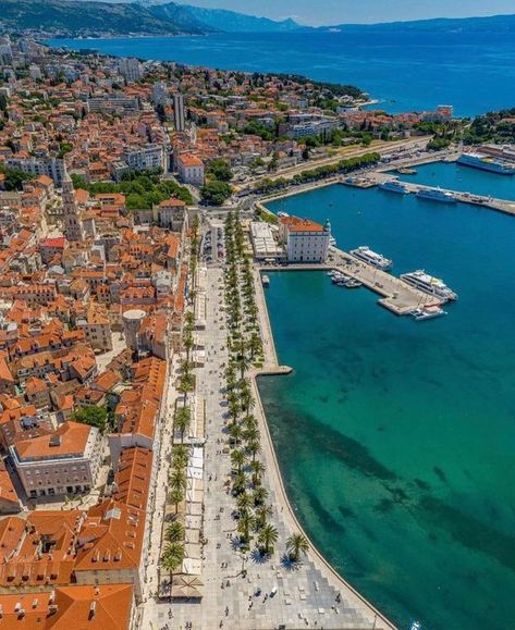 Diocletian's Palace, Single Travel, Croatia Holiday, Adriatic Coast, Visit Croatia, Beautiful Landscape Photography, Split Croatia, Croatia Travel, Dream City