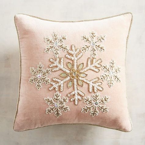 How to Decorate a Christmas Tree Video Tutorial - Randi Garrett Design Christmas Tree Video, Pink Christmas Bedroom, Tree Video, Rose Gold Christmas Decorations, Decorate A Christmas Tree, Snowflake Pillow, Silver Christmas Decorations, Rose Gold Christmas, Pink Xmas