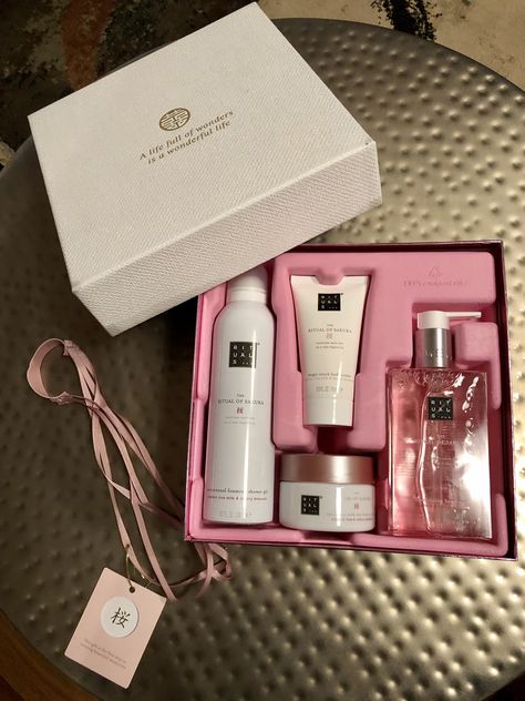 Needing a product to pamper yourself?  I highly recommend The Ritual of Sakura Gift set for a relaxing, pampering experience!  It awakens your senses to the delicate notes of cherry blossoms and rice milk!  Wrap yourself in love, fill your heart with peace with these luxurious products!
#Tryazon #RitualsUSA #RitualsAtHome #CreateYourOwnRitual #RitualsforValentinesDay #RitualsUSAxSephora Cute Gift Ideas, Pause Button, Most Paused Movie Scenes, Doll Eye Makeup, The Pause, Rituals Set, Creative Birthday Gifts, Makeup Gift Sets, Gift Inspo