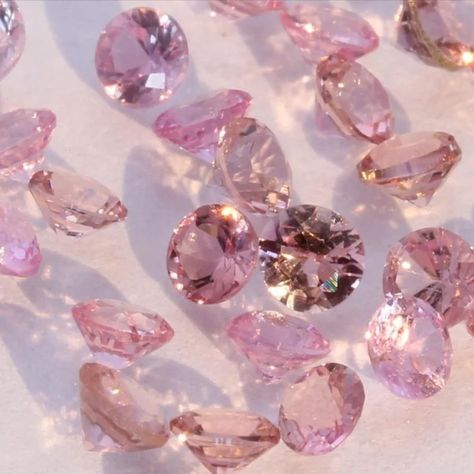 Pink Diamond Gemstone, Pink Sapphire Aesthetic, Pink Gem Stones, Pink Champagne Aesthetic, Gemstone Aesthetic, Pink Saphire, Diamond Aesthetic, Strawberry Crepes, Jewellery Aesthetic