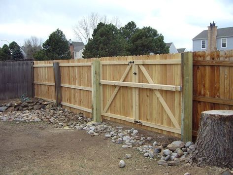 Double Gate Fence, Gate Fence Design, Double Wooden Gates, Lattice Fence Panels, Double Gates, Fence Gates, Gate Fence, Fence Gate Design, Yard Maintenance