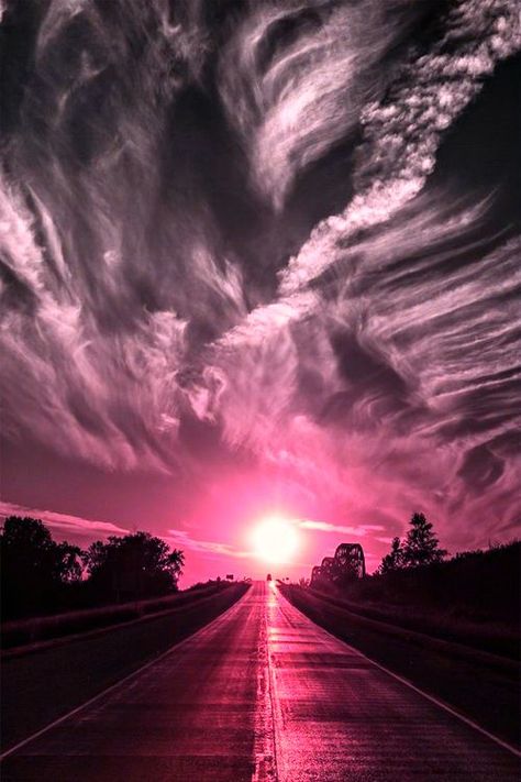 Nature Clouds In The Sky, Pictures Photography, Jolie Photo, Alam Yang Indah, Beautiful Sky, Beautiful Sunset, Beautiful Photography, Amazing Nature, Nature Pictures