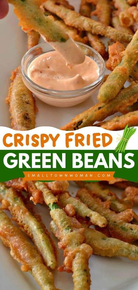 Whip up this fresh green bean recipe! This game day appetizer is so easy. Crispy and delicious, these deep-fried green beans are the perfect football food idea. Check out what to serve with them at your tailgating party! Green Bean Recipes Air Fryer, Breaded Green Beans, Deep Fried Green Beans, Fresh Green Bean Recipes, Green Bean Recipe, Football Banquet, Bean Recipe, Fried Green Beans, Sriracha Mayo