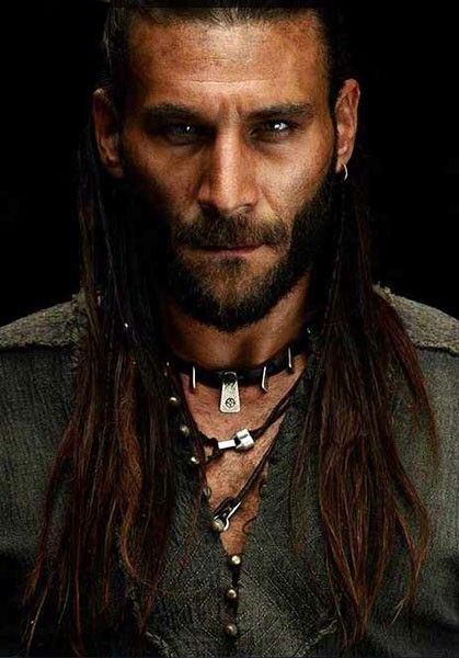 black-sails-zach-mcgowan-01 Roan The 100, Zack Mcgowan, King Roan, Black Sails Starz, Zach Mcgowan, Charles Vane, Ray Stevenson, Black Sails, Pirate Life