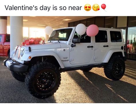 Yaasss!! 😍😍😍 White Jeep Wrangler, Jeep Things, Jeep Baby, White Jeep, Pink Jeep, Vintage Dachshund, Jeep Wrangler Accessories, Black Jeep, Jeep Wrangler Sahara