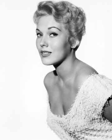 Whitney Blake Whitney Blake, Kim Novak, Anne Shirley, Actrices Hollywood, Hollywood Legends, Golden Age Of Hollywood, Vintage Hollywood, Vintage Hairstyles, Hollywood Glamour