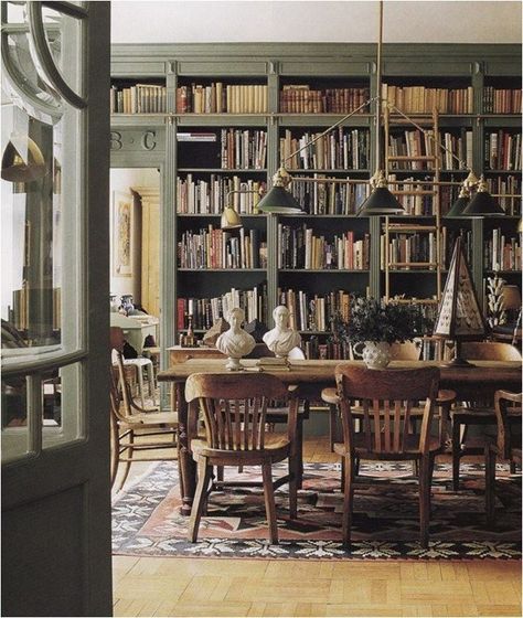 Eye For Design: Dining Room Libraries.....Beautiful And Functional Spaces Dining Room Library Combo, Traditional Formal Dining Room, Dining Room Library, Farmhouse Style Dining Room, Multifunctional Room, Dining Room Cozy, Separating Rooms, Library Room, Dining Room Accessories