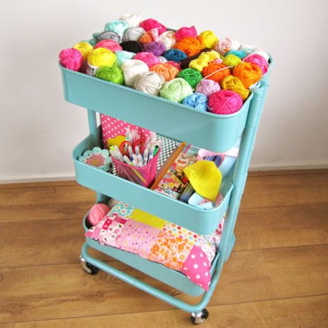 http://www.housebeautiful.com/lifestyle/organizing-tips/g2568/ikea-raskog-ideas/?slide=4 Ikea Raskog Trolley, Raskog Ikea, Ikea Raskog Cart, Ikea Cart, Ikea Raskog, Knitting Room, Craft Cart, Yarn Organization, Dream Craft Room