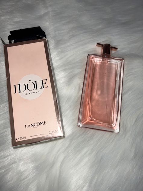 Luxurious Perfume For Women, Idole Perfume, Expensive Vanilla Perfume, Elegant Perfume Aesthetic, Classy Perfume Aesthetic, Classy Perfume, Expensive Perfume, Perfume Photography, Feminine Care