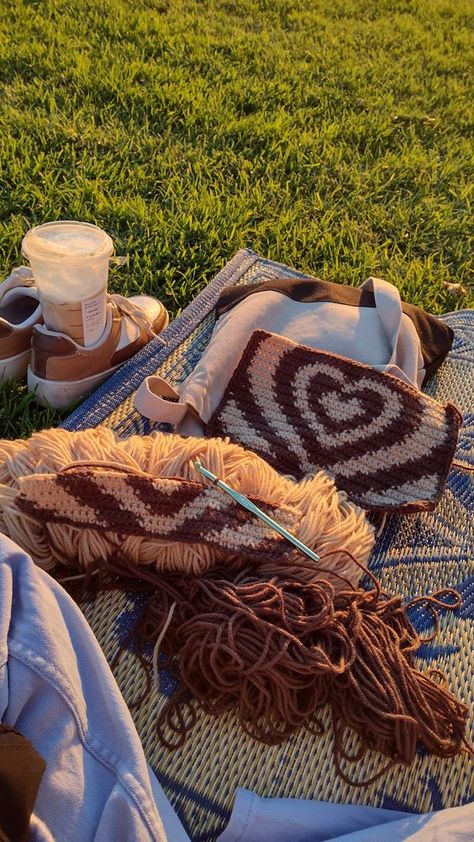 🐻🤎 crochet bag aesthetic #crochetbagaesthetic #crochet #crochetbag #crochetbags 2.506 Crochet Bag Aesthetic, Coffee Crochet, Crochet Baby Blanket Pattern, Brown Yarn, Blanket Tutorial, Crochet Coffee, Smell Of Rain, Vision Board Images, Fall Mood Board