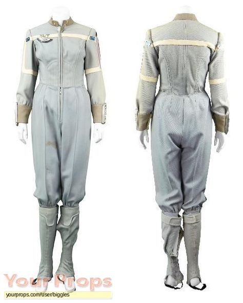 future technicians uniform Space Uniform Design, Lab Technician Outfit, Scifi Costume Design, Spaceship Uniform, Janitor Character Design, Futuristic Tuxedo, Uniform Character Design, Cyberpunk Uniform, Scifi Uniform