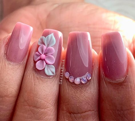 Pretty Easter Nail Ideas to Copy in 2023 3 D Nails Designs Art Ideas, 3d Nail Art Designs Acrylics, 3d Rose Nails, Beautiful Wedding Nails, 3d Acrylic Nail Art, 3d Nails Art, Easter Nail Ideas, Latest Nails, Quick Nail Art