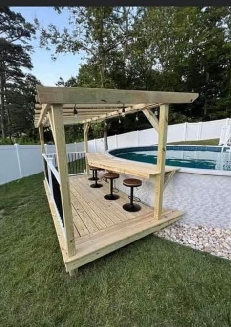 20 Genius Above Ground Pool Bar Ideas That Will Transform Your Backyard Cheap Pool Deck Ideas, Pool Area Decor, Pool Bar Ideas, Pool Bar Design, Deck Decor Ideas, Pool Deck Decor, Pool Party Decor, Decks Around Pools, Pool Deck Plans