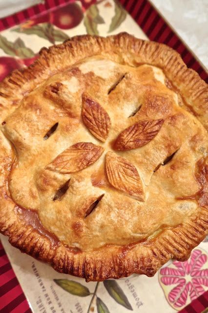 Scrumpdillyicious: Ina's Deep-Dish Apple Pie with Citrus & Spices Praline Pie, Deep Dish Apple Pie, Food Thanksgiving, Caramel Pie, Perfect Pie Crust, Cottagecore Vibes, Ina Garten Recipes, 1st Prize, Apple Pie Recipe