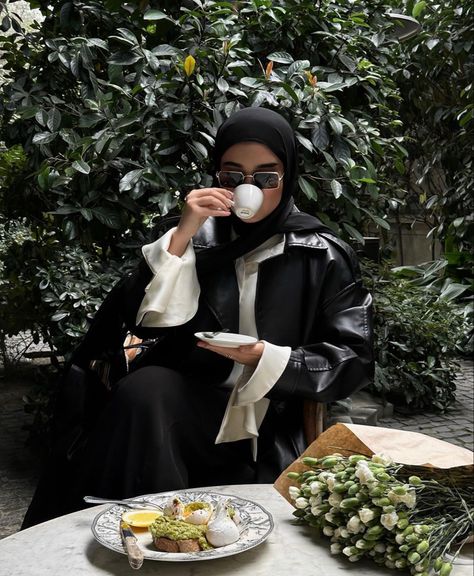 Ceo Woman Aesthetic, Stargirl Fashion, Aesthetic Outfits Hijab, Outfits Muslim, Stile Hijab, Hijab Fashionista, Modern Hijab Fashion, Hijab Style Casual, Hijabi Fashion Casual