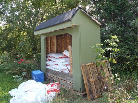 Wood Pallet Storage Shed Pellet Storage Ideas, Pallet Storage Shed, Wood Pallet Shed, Wood Pellet Storage, Pallet Sheds, Pallet Shed Plans, Small Garden Shed, Oil Furnace, Outdoor Pallet