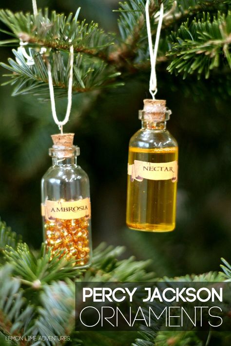 DIY Percy Jackson Ornaments | Lemon Lime Adventures --- ambrosia and nectar bottle ornaments Harry Potter Christmas Ornaments, Harry Potter Christmas Decorations, Harry Potter Ornaments, Harry Potter Christmas Tree, Hogwarts Christmas, Harry Potter Potions, Festa Harry Potter, Anniversaire Harry Potter, Harry Potter Decor