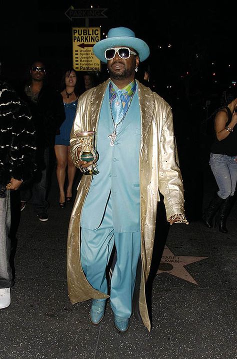 The Archbishop Don Magic Juan dresses festively for a night out at Bardot in Hollywood Bishop Don Magic Juan, 70s Attire, Players Ball, Grammy Outfits, Roller Skating Outfits, Outfits 70s, Hip Hop Party, Wonderland Costumes, Vintage Black Glamour