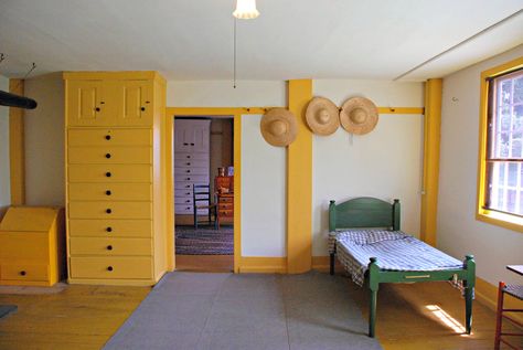 Canterbury Shaker Village - Canterbury, NH Village Interior, Shaker Interior, Dreamy Interiors, Shaker Village, Shaker Design, Ceiling Trim, Shaker Boxes, Brick And Wood, Future Perfect