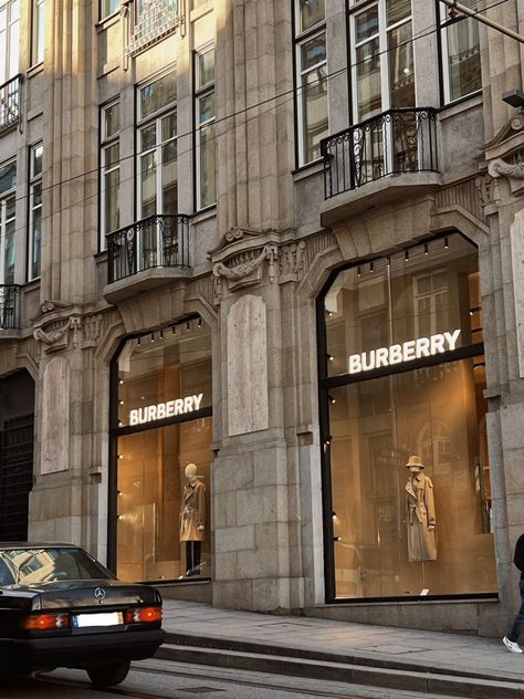 Burberry Aesthetic, Aesthetic Brands, Random Backgrounds, Chanel Aesthetic, Billionaire Lifestyle Luxury Living, Random Products, Burberry Baby, Paris Birthday, Luxury Aesthetic