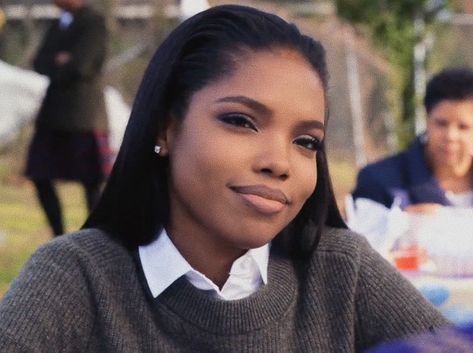 Ryan Destiny Hairstyles, Ryan Destiny Hair, Ryan Destiny Makeup, Ryan Destiny Aesthetic, Ryan Destiny, Dark Skin Models, Pretty Brown Eyes, Casual Makeup, Branding Photoshoot Inspiration