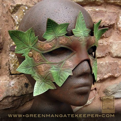 Masquerade Mask Aesthetic, Green Masquerade Mask, Venetian Masks Art, Fairy Mask, Leaf Mask, Plastic Bottles Crafts, Celtic Green, Rose Mask, Green Costumes