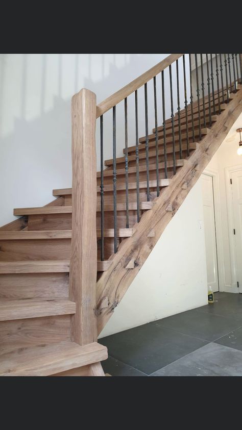 Modern Country Staircase, Staircase Hallway, Cottage Stairs, Stair Case, Farmhouse Remodel, Modern Country, Staircase Design, Pallet Furniture, Railing