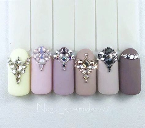 Crystal Design Nails, Diamonds Nails Design, Nails Crystals Designs, Nails Strass Design, Nail Jewel Design, Rhinestone Nail Ideas, Crystal Nail Designs, Nail Crystal Designs, Strass Nails