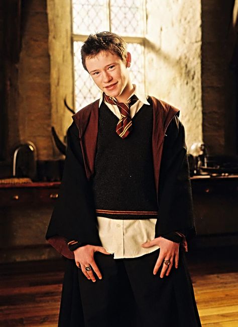 Devon Murray, Seamus Finnigan, Harry Potter Curses, Harry Potter Book Covers, Dean Thomas, Funny Texts Crush, The Prisoner, The Prisoner Of Azkaban, Harry Potter Tumblr