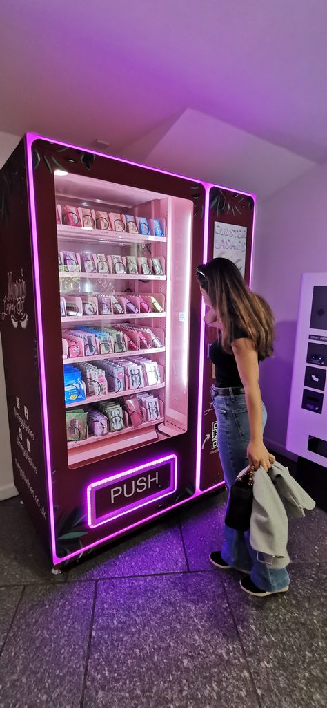 Lashes vending machine, voila Salon Vending Machine, Modern Vending Machine Design, Clothing Vending Machine, Luxury Vending Machine, Product Vending Machine, Beauty Vending Machine Business, Retro Vending Machine, Makeup Vending Machine, Cool Vending Machines