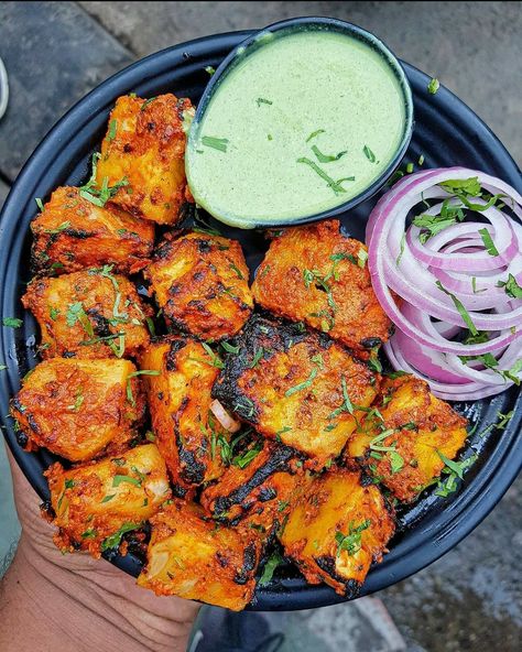 Fast Food Snap, Indian Fast Food, Delicious Food Image, Paneer Dishes, Food Snap, Healthy Food Menu, Biscuit Recipes, Paneer Tikka, Vegetarian Fast Food