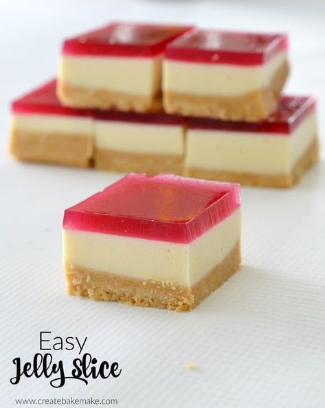 The best jelly slice recipe Thermomix Cake, Fudge Caramel, Jelly Slice, Slice Recipes, No Bake Slices, Cake Stall, Slice Recipe, Slow Cooker Desserts, Slices Recipes