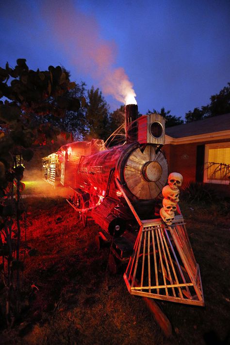 Curb Appeal Garden, Halloween Train, Billy Bones, Ghost Train, Fog Machines, Train Theme, Lake Home, Crazy Train, Halloween 2015