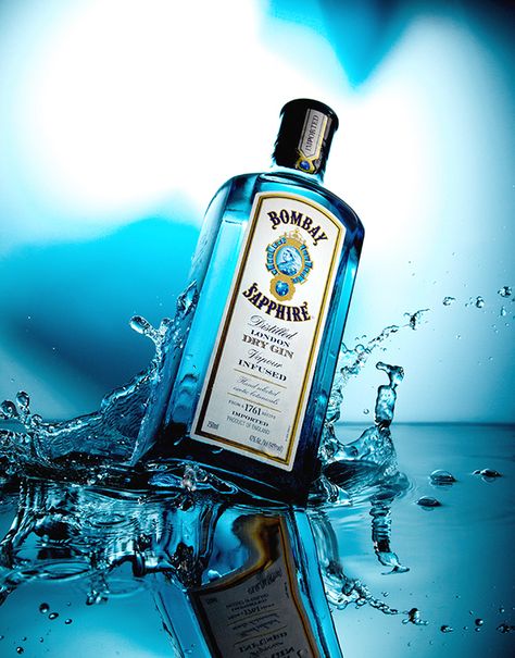 Bombay Sapphire on Behance Alcoholic Drinks Photography, Bombay Sapphire Gin, Food Logo Design Inspiration, Photography Lighting Setup, Bombay Sapphire, Bottle Design Packaging, Alcohol Packaging, Alcohol Aesthetic, London Dry Gin