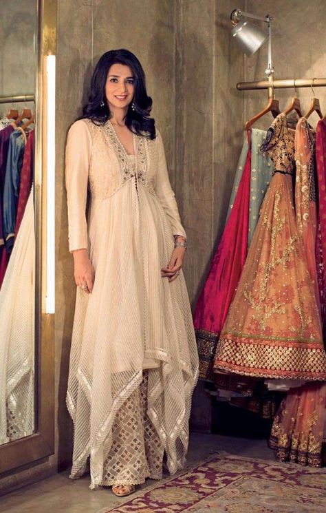 Indo Western Dress Casual, Latest Indo Western Outfits For Women, Latest Dress Designs, Indo Western Dresses, Power Dress, Designer Outfit, Designer Party Wear Dresses, Boutique Dress Designs, Stylish Party Dresses