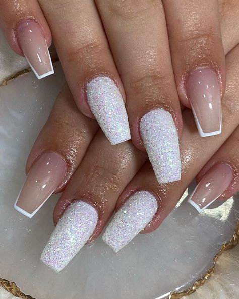 Nail Ideas Pink Glitter, Sparkle Nails Pink, White Sparkly Acrylic Nails, White Glittery Nails, Glitter Nails For Christmas, Full Glitter Nails, Christmas Sparkle Nails, White And Glitter Nails, Nails Pink Sparkle