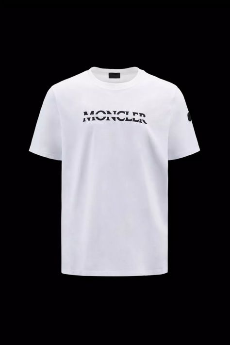 Moncler T Shirt, Long Sleeve Shirts For Men, Black T Shirts, Polo Long Sleeve, Shirts For Men, T-shirt Polos, Logo T Shirt, Tshirt Logo, Black Tshirt