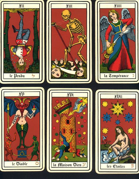 French tarot cards Cards Aesthetic, Vintage Tarot, Free Tarot Reading, Tarot Astrology, Oracle Tarot, Paper Moon, Tarot Cards Art, Occult Art, Tarot Art