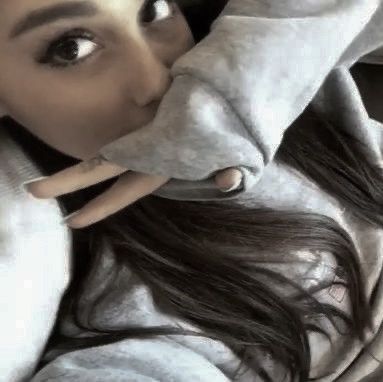 ariana grande rare Iconic Selfies, Ariana Pfp, Frankie Grande, Lgbt Equality, Ariana Grande Cute, Ariana Grande Photos, Ariana Grande Pictures, Ariana G, Eternal Sunshine