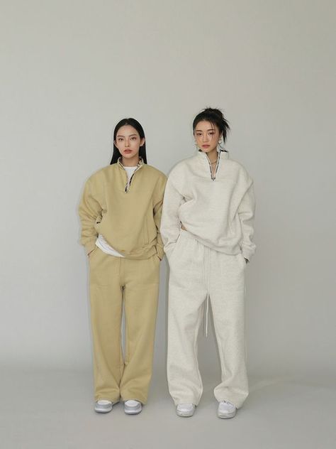 Loose Fit Pants, Sweat Suit, Causual Outfits, Quarter Zip Sweatshirt, Soft Hoodie, Inspired Outfits, Fit Pants, 가을 패션, Contrast Trim