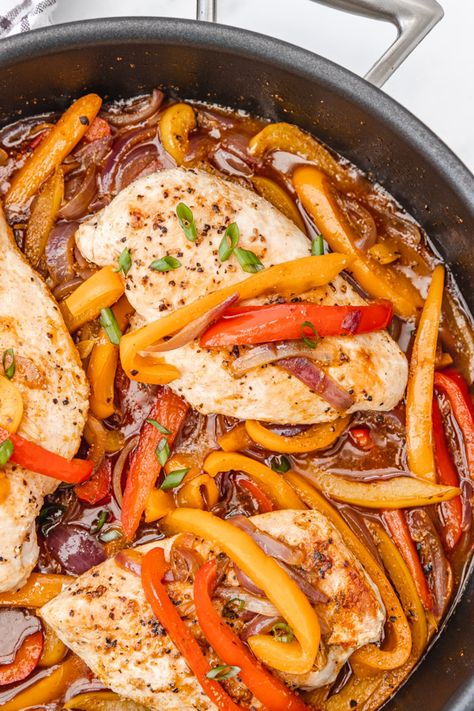 Chicken With Bell Peppers And Onions Recipe Chicken Peppers And Onions, Chicken And Peppers, Stuffed Bell Peppers Chicken, Easy Chicken Breast, Bell Pepper Recipes, Onion Recipes, Chicken Stuffed Peppers, Boneless Chicken Breast, Peppers Recipes