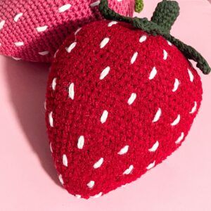 Crochet Strawberry Pillow Pattern - thecaffeinatedsnail.com Big Crochet Strawberry, Crochet Oreo Pillow, Crochet Strawberry Pillow Pattern Free, Strawberry Pillow Pattern, Strawberry Pillow Crochet, Crochet Strawberry Pillow, Strawberry Crochet Pattern, Strawberry Pillow, Giant Crochet