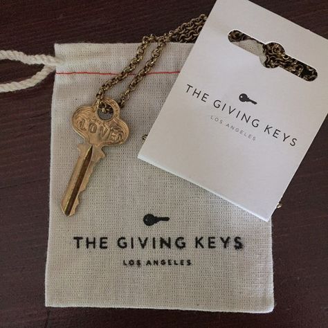 Giving Keys | Giving Gifts Canada LOVE Giving Key Giving Keys, Giving Gifts, Keynote Speaker, Best Practices, Good Brands, Fun Things To Do, Speaker, How To Apply, Key