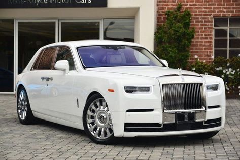 Rolls Royce Phantom White, New Rolls Royce Phantom, Rolls Royce Logo, White Rolls Royce, White Rolls, Rolls Royce Wallpaper, Luxury Cars Rolls Royce, Luxurious Cars, Lux Cars