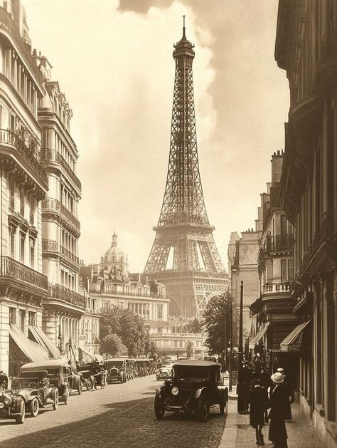 1940s Paris Aesthetic, Old Paris Aesthetic Vintage, Paris 1800 Aesthetic, Paris 1920s Aesthetic, Vintage Paris Aesthetic, Vintage Eiffel Tower, Parisian Architecture, Eiffel Tower In Paris, Tower In Paris