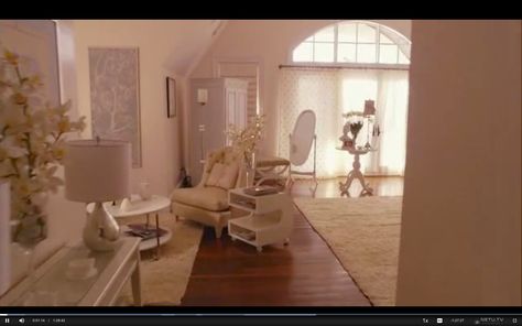 massie block's bedroom entry Margot Robbie Bedroom, Massie Block Bedroom, Massie Block Aesthetic, Iconic Bedrooms, Surreal Futurism, Massie Block, The Clique, Girly Room, Dream Apartment