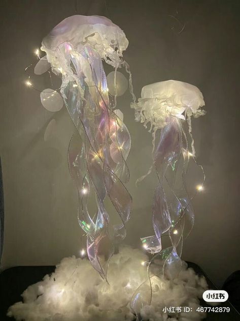 Jellyfish Lantern, Jellyfish Light, Ocean Room, Bedroom Teen, Girls Birthday Party Decorations, Blue Jellyfish, Lights Hanging, Under The Sea Theme, Teen Room Decor