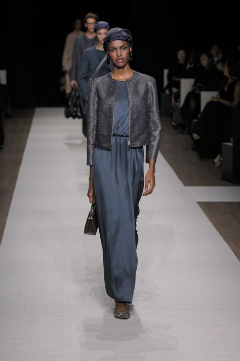 Giorgio Armani Spring 2025 Ready-to-Wear Runway, Fashion Show & Collection Review [PHOTOS] Spring 2025, Show Collection, Fashion Show Collection, Fashion Week Spring, New York Fashion Week, Giorgio Armani, Bra Tops, Runway Fashion, Fashion News